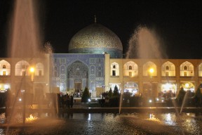 Naqsh-e Jahan Square at night, Lotfollah Mosque entrance